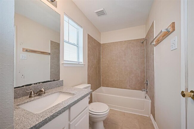 Building Photo - 7203 River Pines Dr