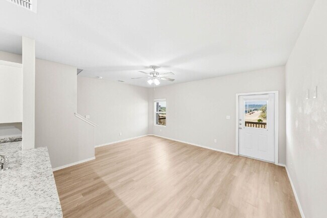 Building Photo - Discover Modern Comfort