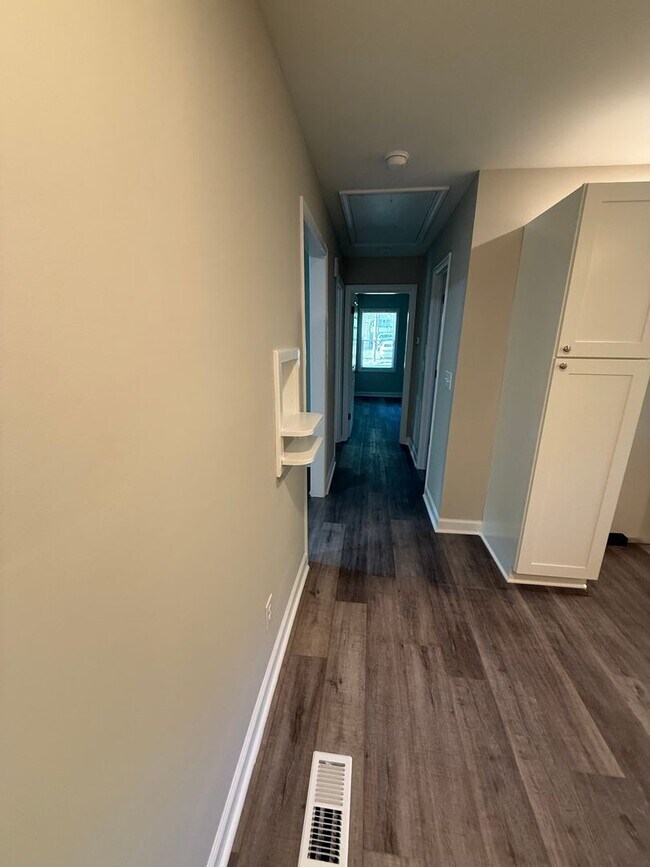 Building Photo - 116 Bennett Ct