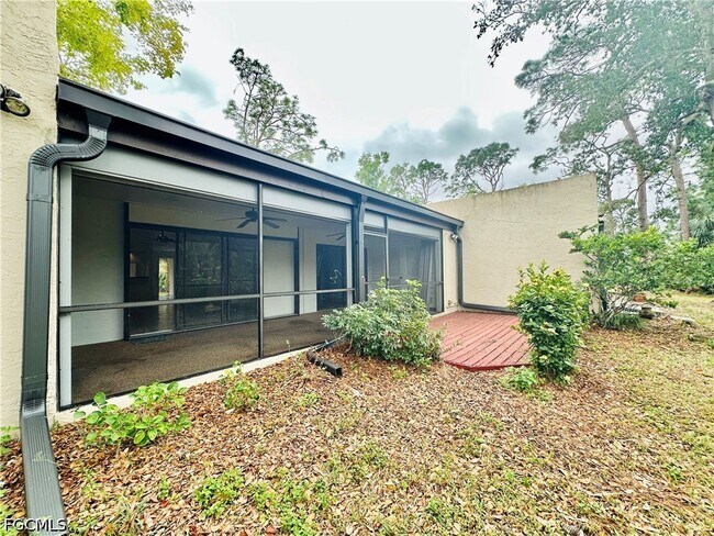 Building Photo - 209 Pinebrook Dr