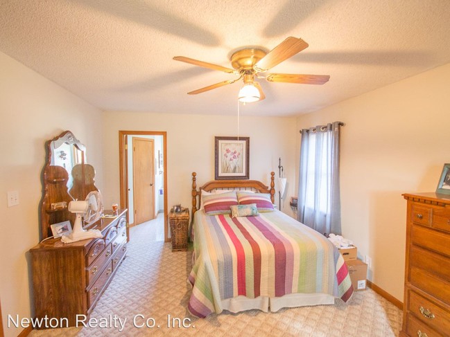 Building Photo - 25655 Watson Ln