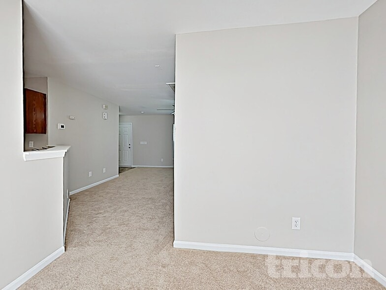 Building Photo - 8927 McAdam Way