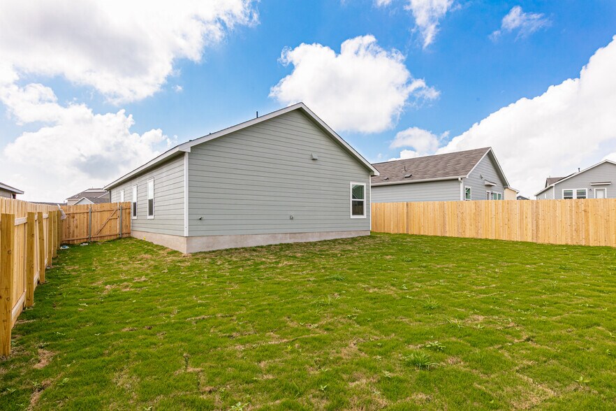 Building Photo - 14112 Lyndora Ln
