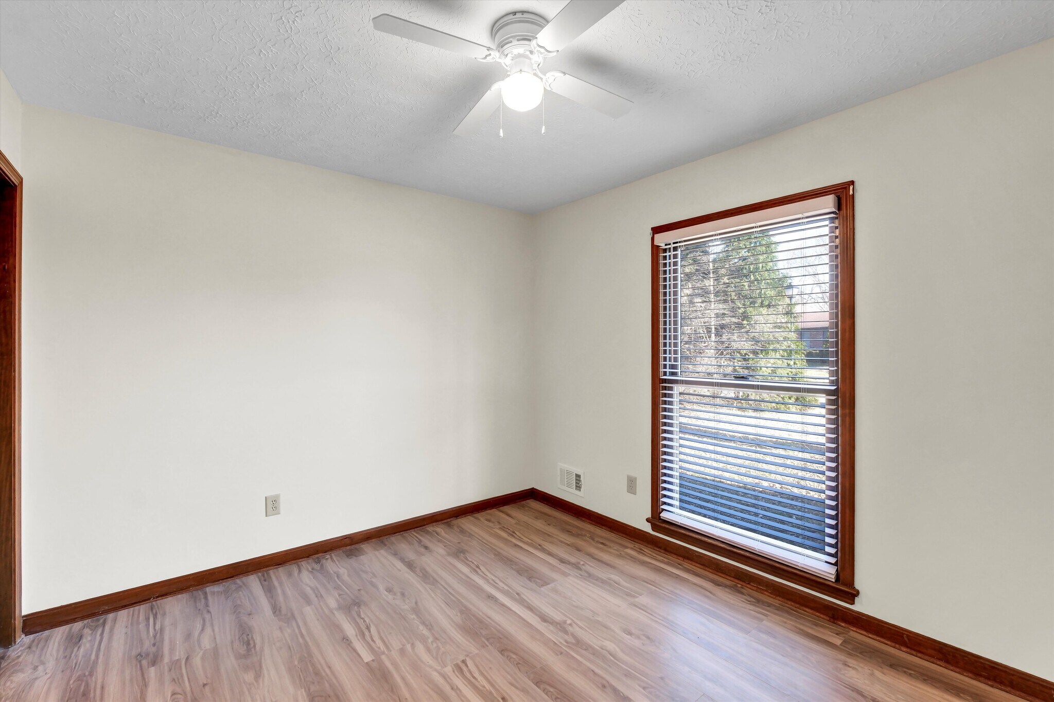 Building Photo - 10312 Going Ct