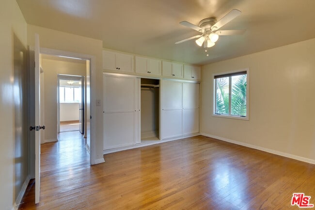 Building Photo - 214 Bellino Dr