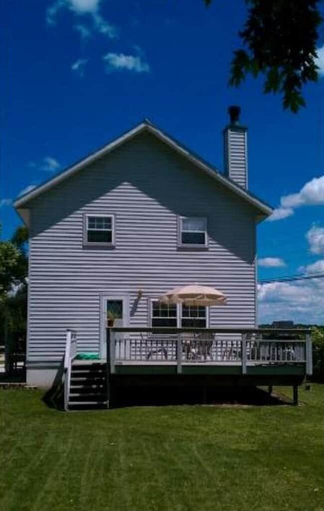 Primary Photo - 407 N Cogswell Dr
