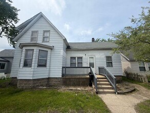 Building Photo - Step into comfort, convenience, and quality living in this conveniently designed 4-bedroom, 2-flo...