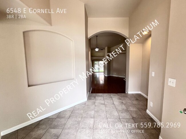 Building Photo - $2,100 Shields & Armstrong, 3 bedroom - E ...