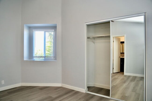 Building Photo - SO close to the beach and PCH - 3 Bedrooms and 3 Ensuite Bathrooms - Upgraded Upper Home With Lam...