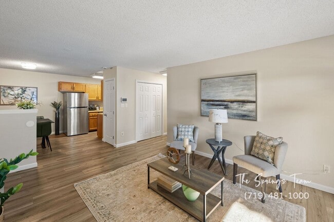 Building Photo - REMODELED SINGLE-LEVEL 2BD TOWNHOME w/ A/C - Security Deposit Waiver Available