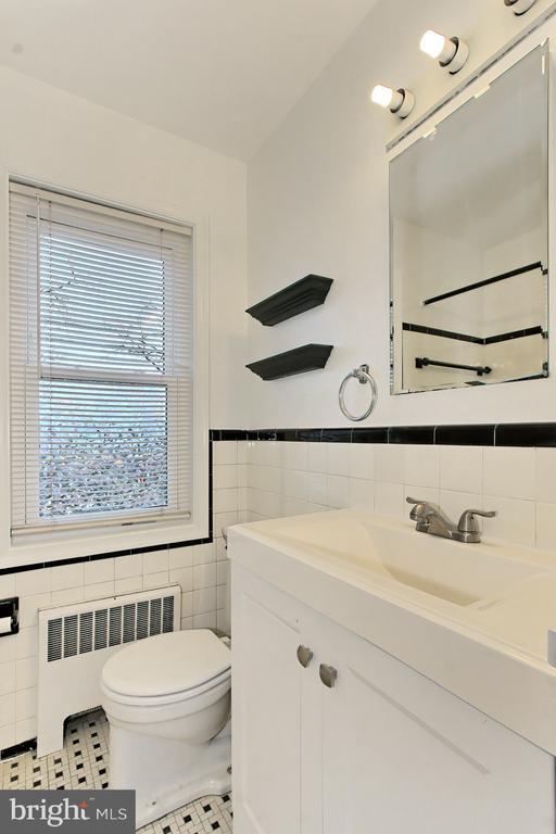 Building Photo - 2942 Landover St