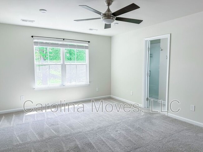 Building Photo - 2 Willowmere Way