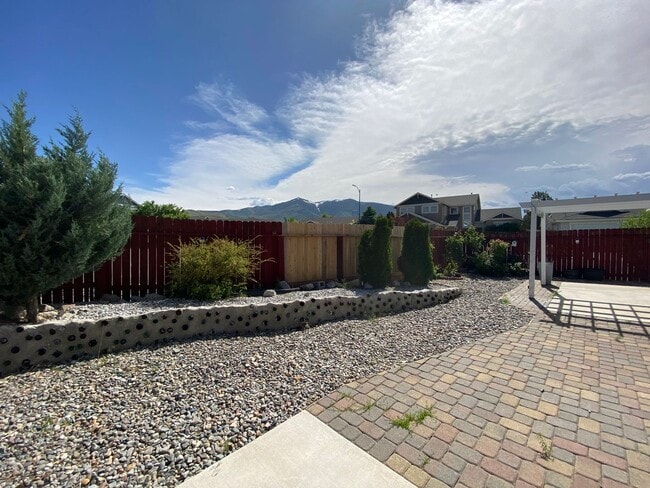 Building Photo - Sky Vista in Stead - Single Story Home with Fireplace and Mountain Views