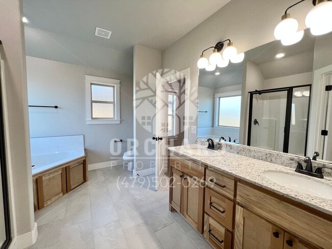 Building Photo - Single Family Home- Well-Sought After Well...