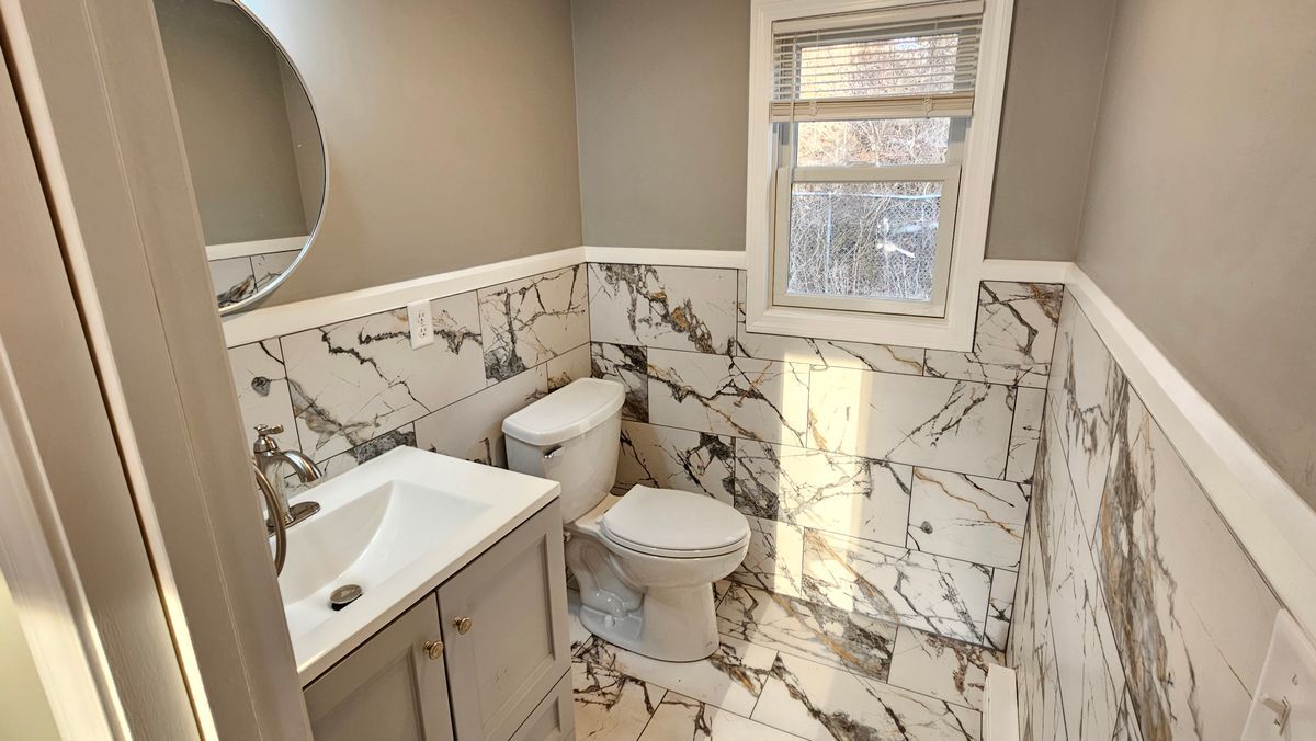 Building Photo - 825 Scenic Hwy