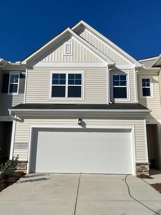 Primary Photo - 5019 Arkose Dr