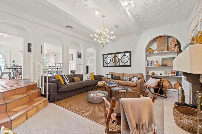 Building Photo - 3399 70th Ln N