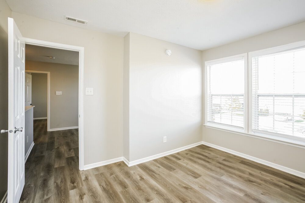 Building Photo - 1445 Bluestem Dr