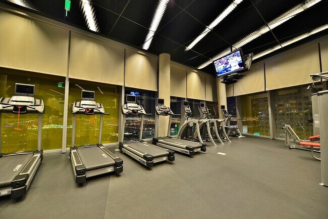 Building Photo - Veer Towers 2210E-CityCenter Views from th...