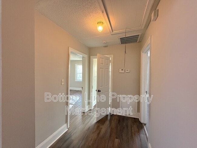 Building Photo - 8322 Viola Dr