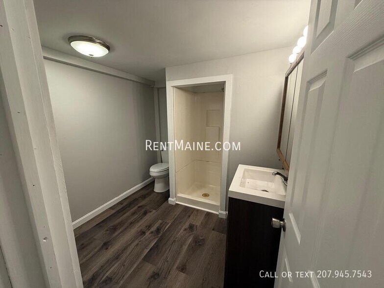 Building Photo - 799 Stillwater Ave