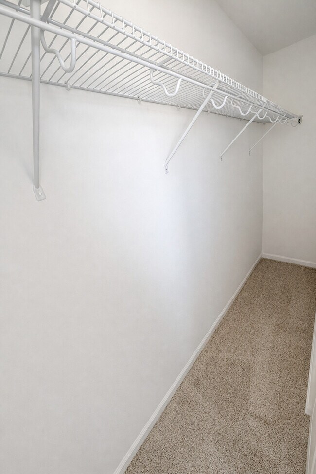 Building Photo - 16517 Golden Vly Ln