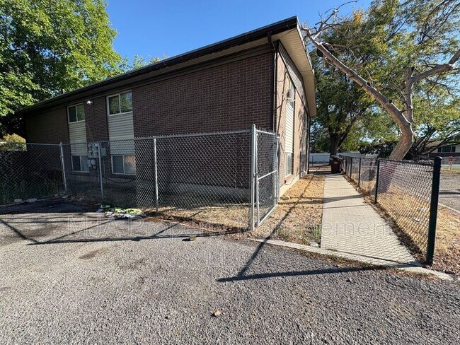Building Photo - 1784 W 400 N