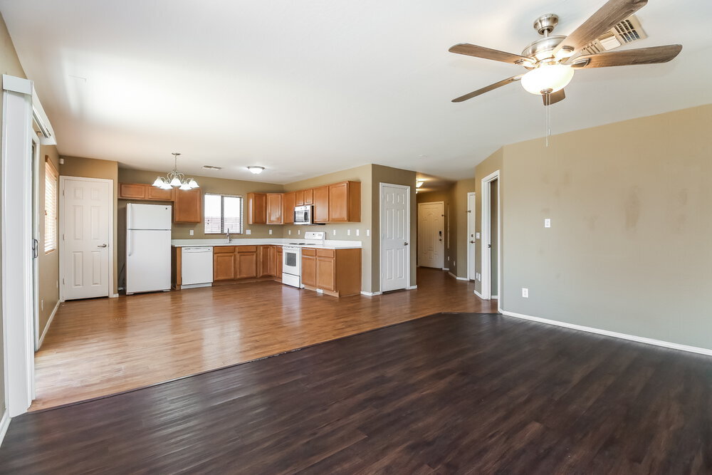 Building Photo - 3301 W Carlos Ln