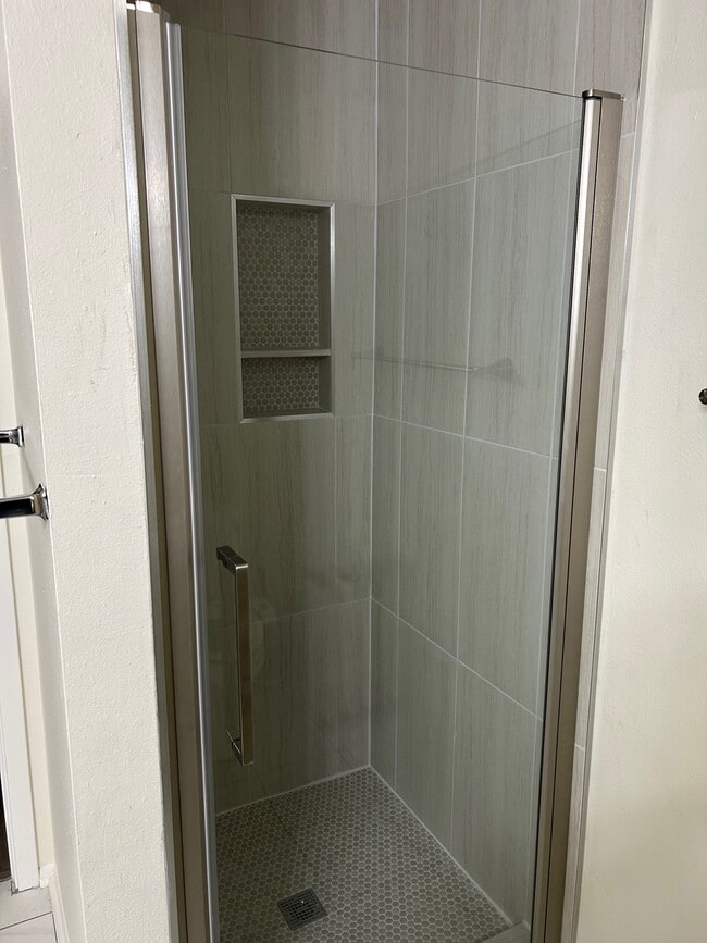 Building Photo - 16718 Stoney Glade