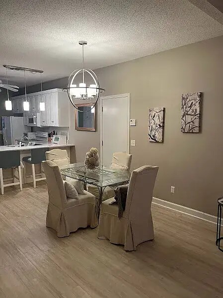 Building Photo - 102 Grey Oak Ct