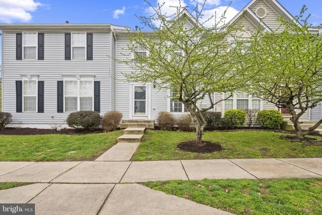 Building Photo - 703 Horse Chestnut Ct