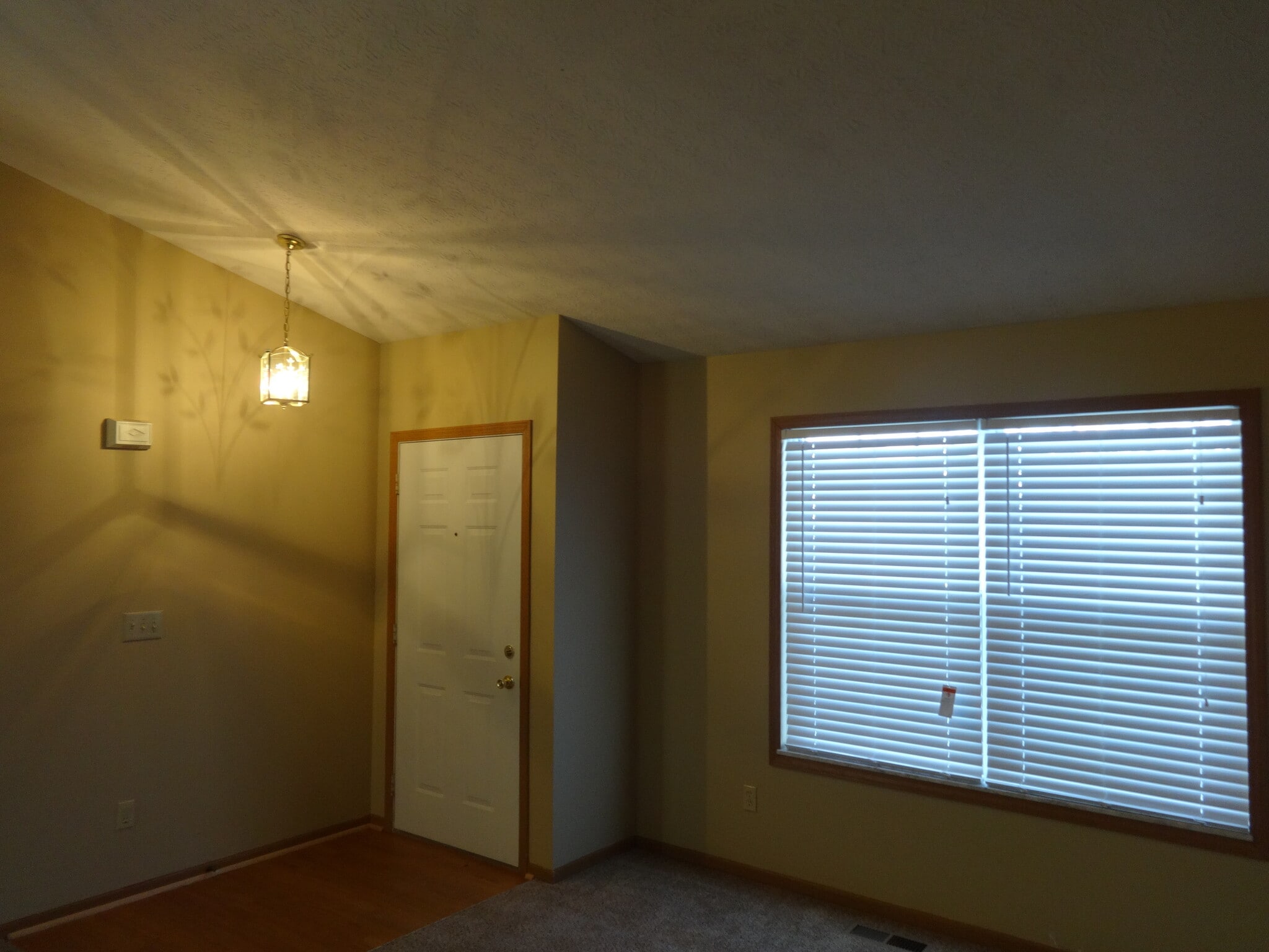 Building Photo - 4633 Stratford Ln