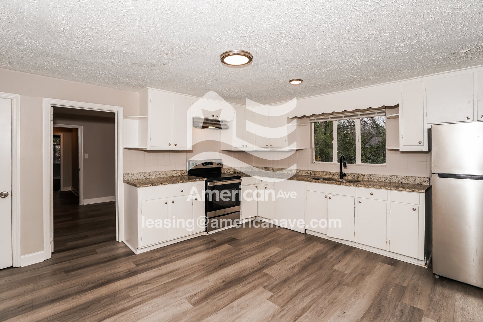 Building Photo - 290 Lilly Ave