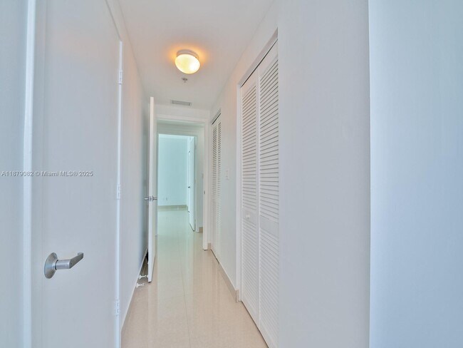 Building Photo - 325 S Biscayne Blvd