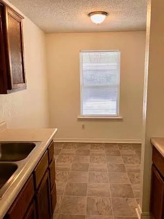 Building Photo - 938 W Cleveland St