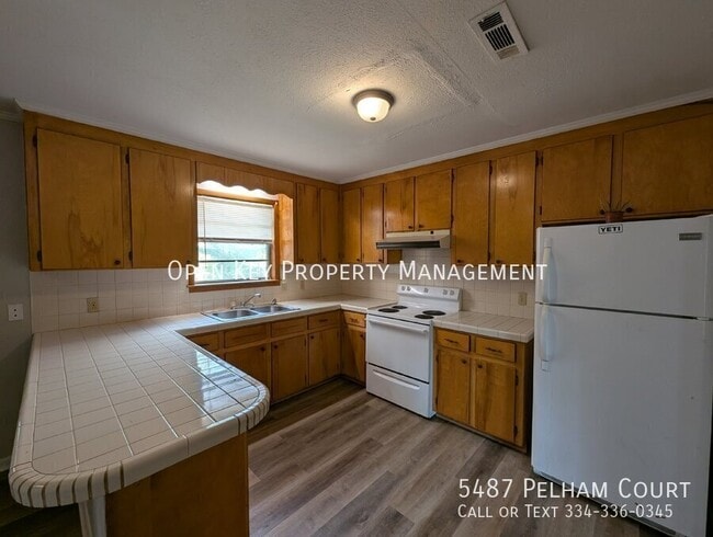 Building Photo - 5487 Pelham Ct
