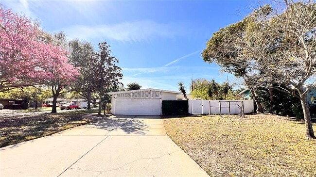 Building Photo - 1516 Dove Dr