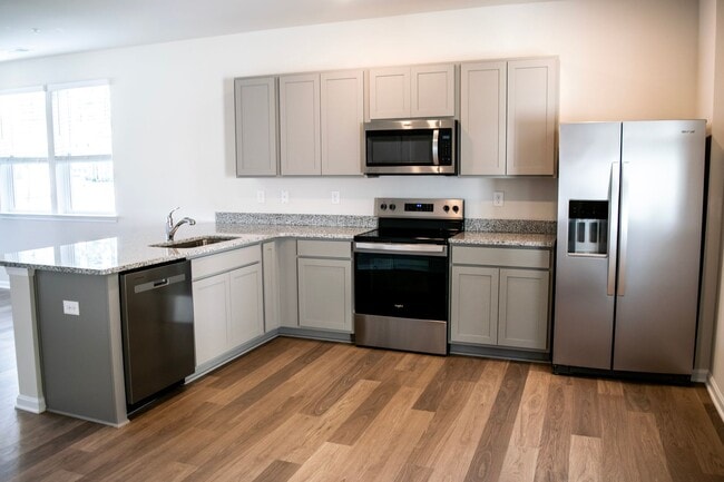 Building Photo - Brand NEW Townhome for Rent!