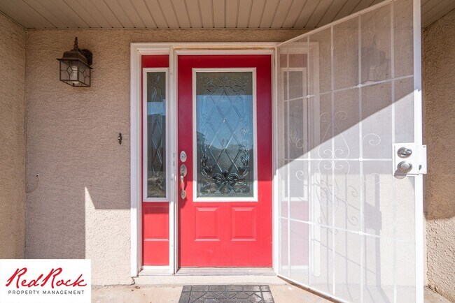 Building Photo - Spacious 3 Bedroom Single-Level Home in Bl...