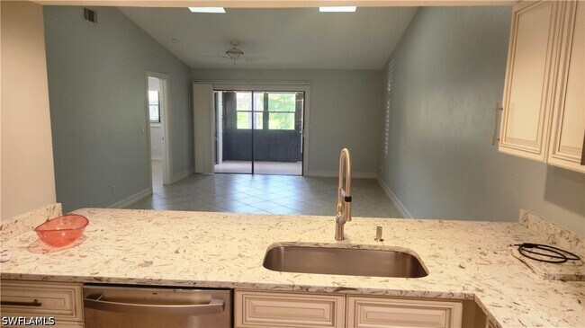 Building Photo - 2074 Pine Isle Ln