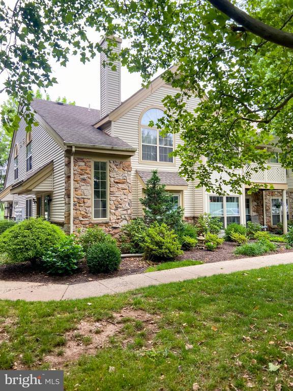 Building Photo - 108 Foxmeadow Dr