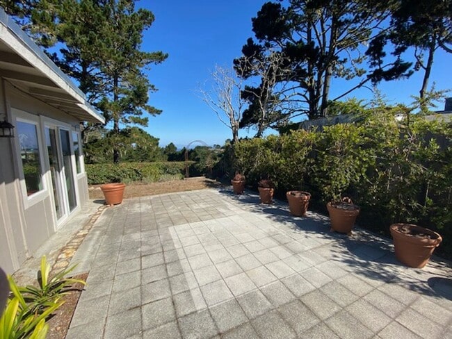 Building Photo - Pacific Grove Mid-Century Modern style home