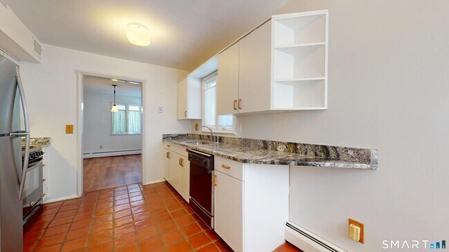 Building Photo - 6 Lyle Ct