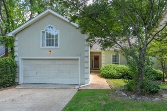 Building Photo - 1004 Elmshade Ln