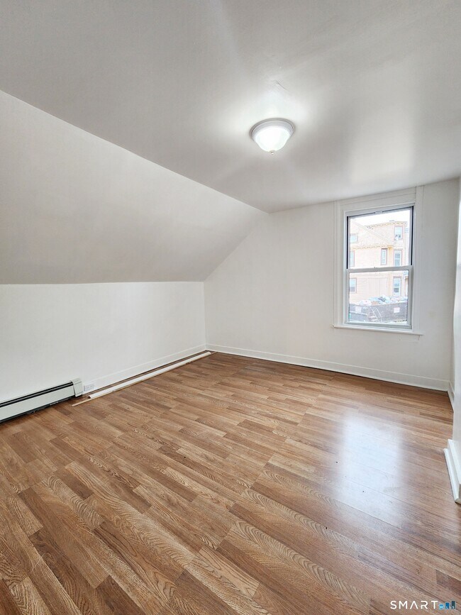 Building Photo - 202 Harral Ave