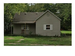 Building Photo - 2 Bedroom Home — Available December 29 in Columbus, KS!