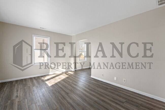 Building Photo - 224 Grover Ave