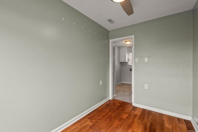 Building Photo - 1708 War Eagle Dr