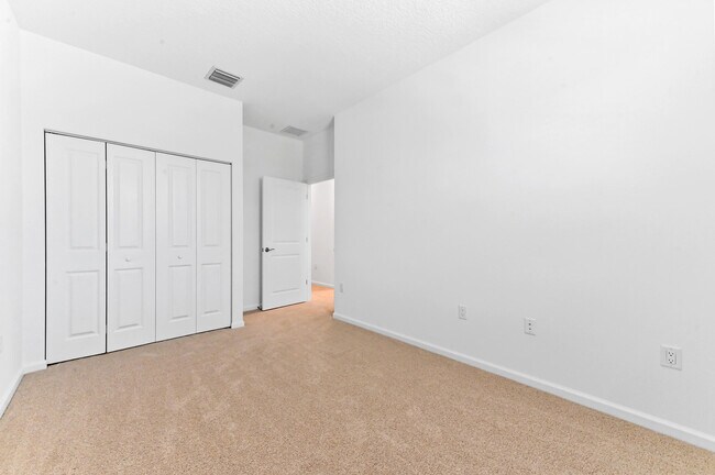 Building Photo - 4093 Longwood Lake Sq