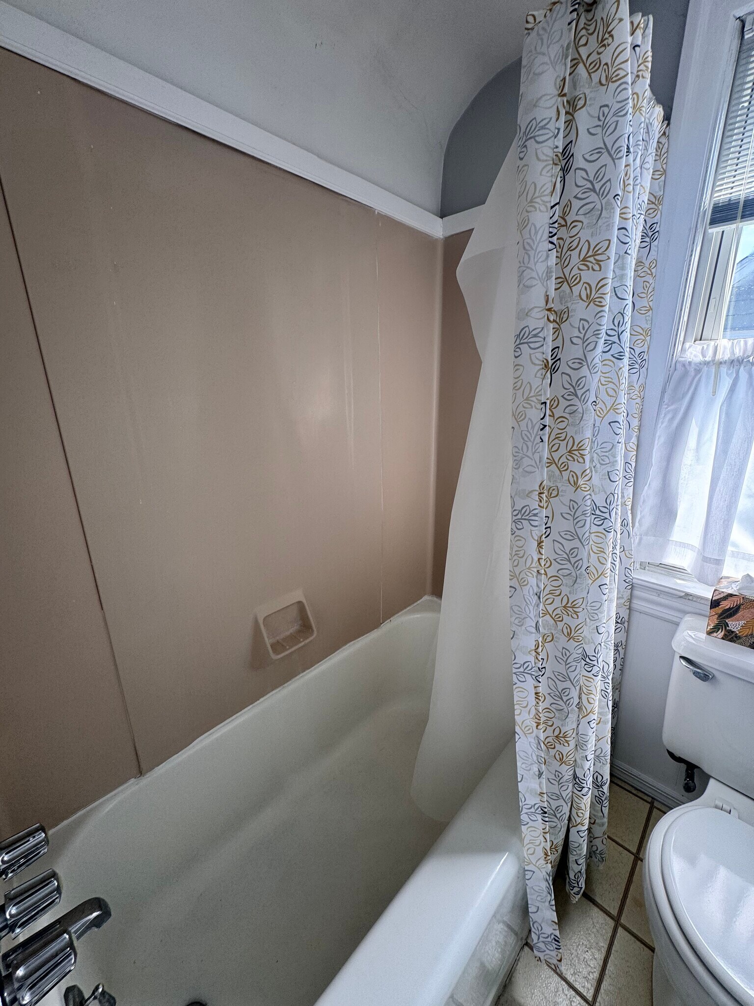 Building Photo - 127 Bentley Ave